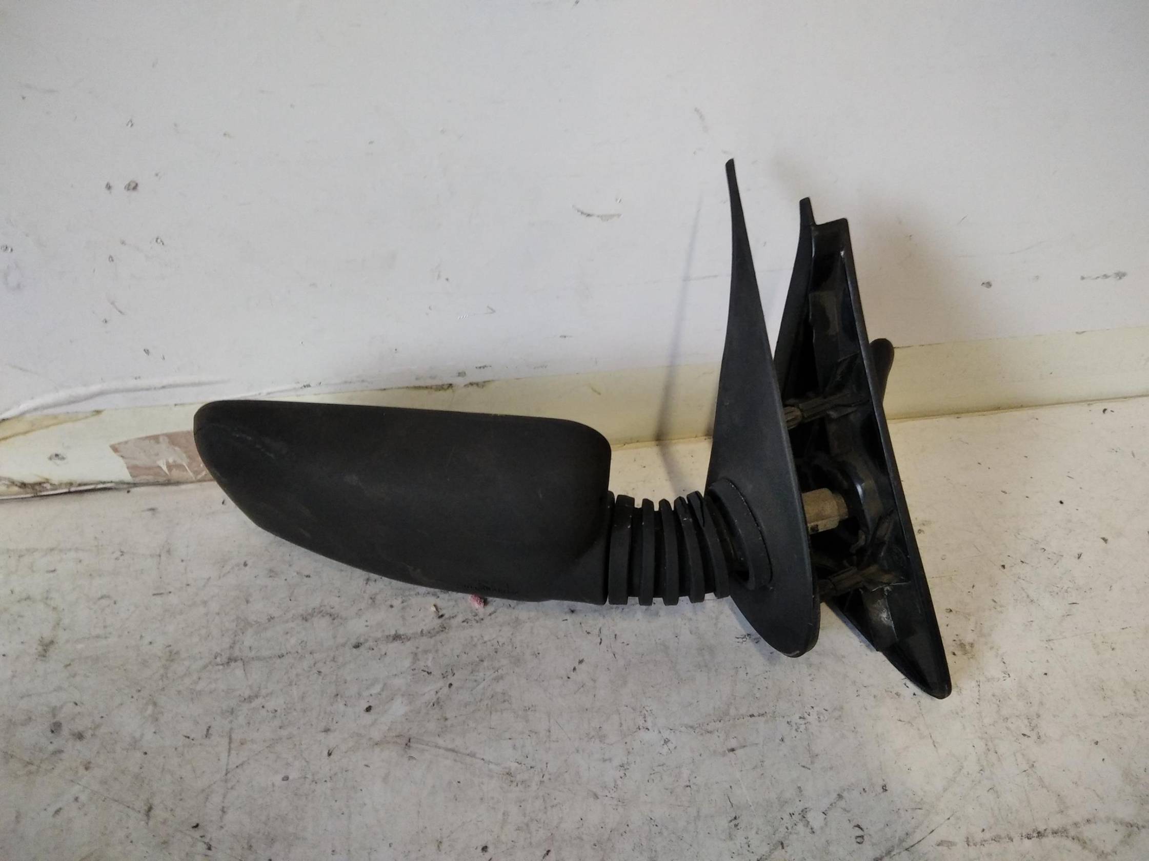 Retrovisore est. dx.